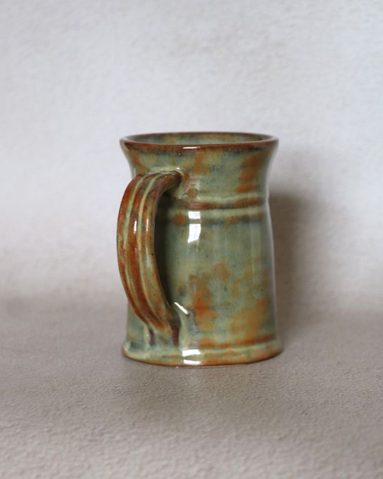 Mug vert/brun en grès